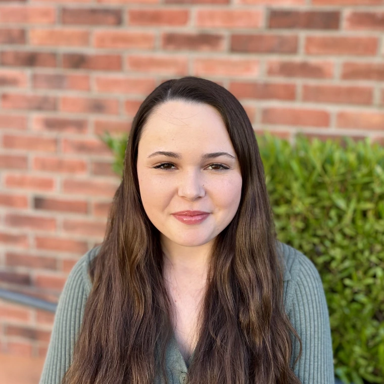 Elisabeth Clark Headshot